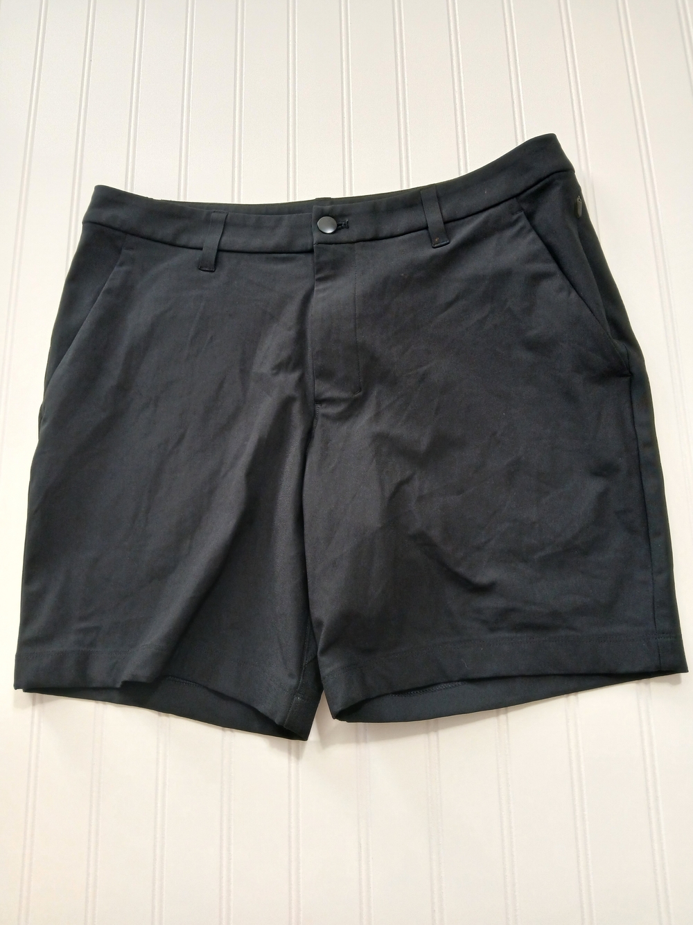 lululemon athletica Men's Black Flat-Front Performance Shorts